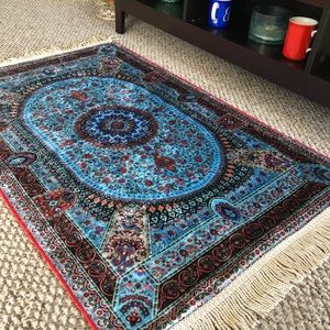 Handmade Silk Carpet “Vinq0”